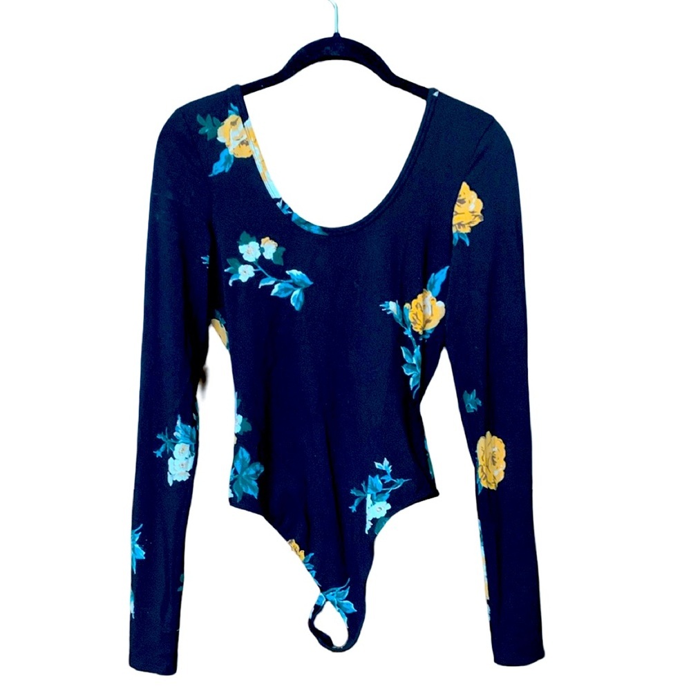 *SOLD* 💙 ARITZIA Wilfred Free bodycon bodysuit
